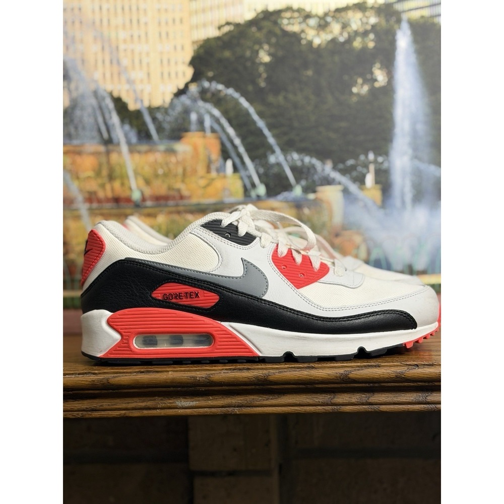 Nike Air Max 90 GTX Infrared Gore-Tex White Grey Red FD5810-101 Men's Size 9